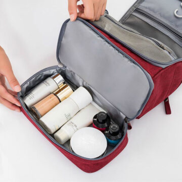 New-Waterproof-Men-Hanging-Makeup-Bag-Oxford-Travel-Organizer-Cosmetic-Bag-for-Women-Necessaries-Make-Up-4.jpg